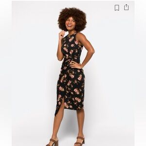 ✨Gorgeous floral midi dress✨